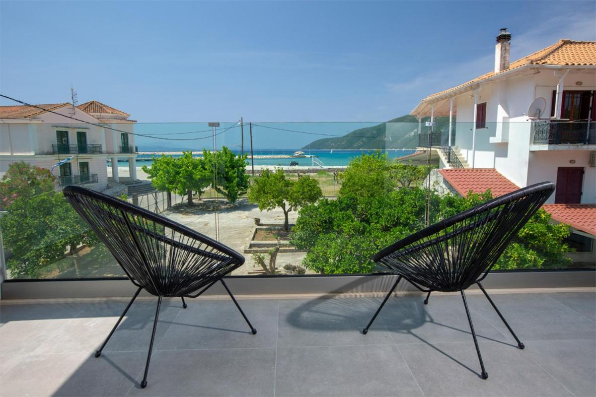Seascape Villas Vassiliki - Beachfront Villas Buitenkant foto