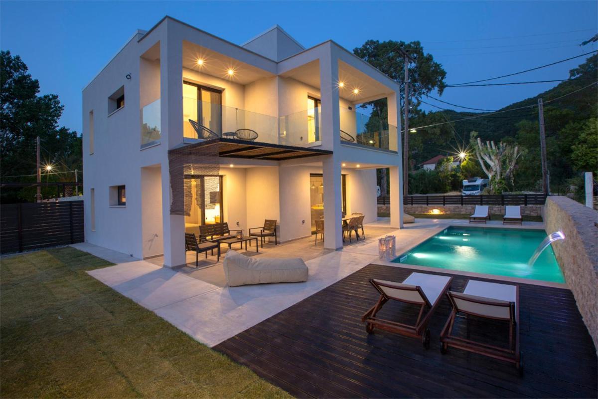 Seascape Villas Vassiliki - Beachfront Villas Buitenkant foto